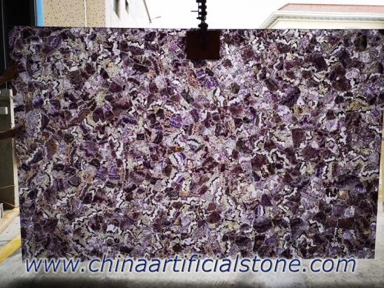 losas de piedra preciosa amatista púrpura y azulejos de la pared